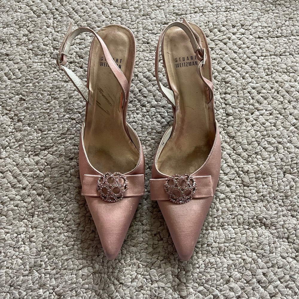 vintage pink satin Stuart Weitzman kitten heels, very Carrie Bradshaw